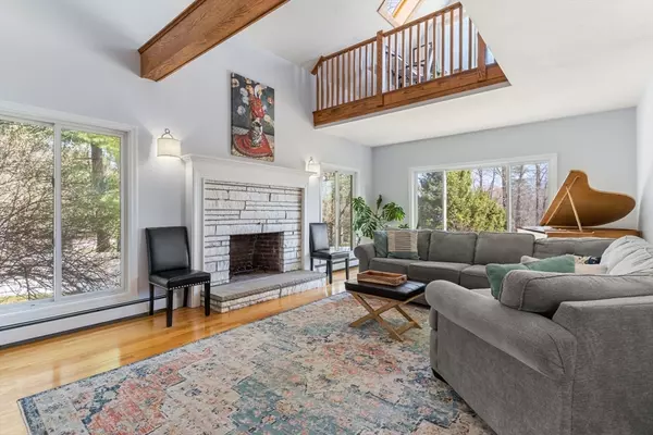 Pembroke, MA 02359,56 Country Club Cir