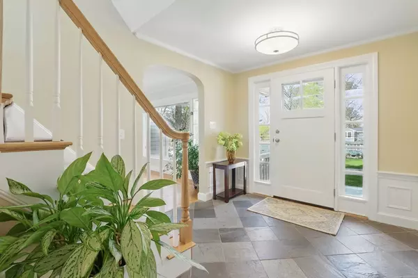 Lynnfield, MA 01940,9 Wing Road