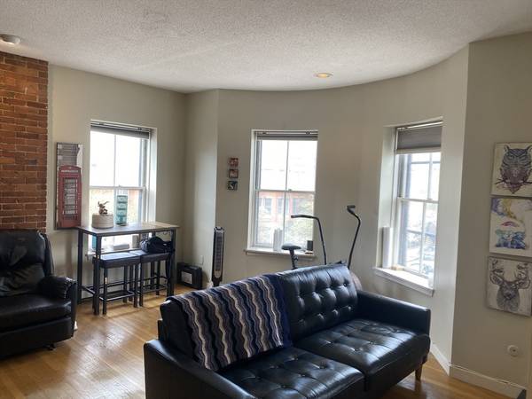 Boston, MA 02116,150 Chandler Street #6