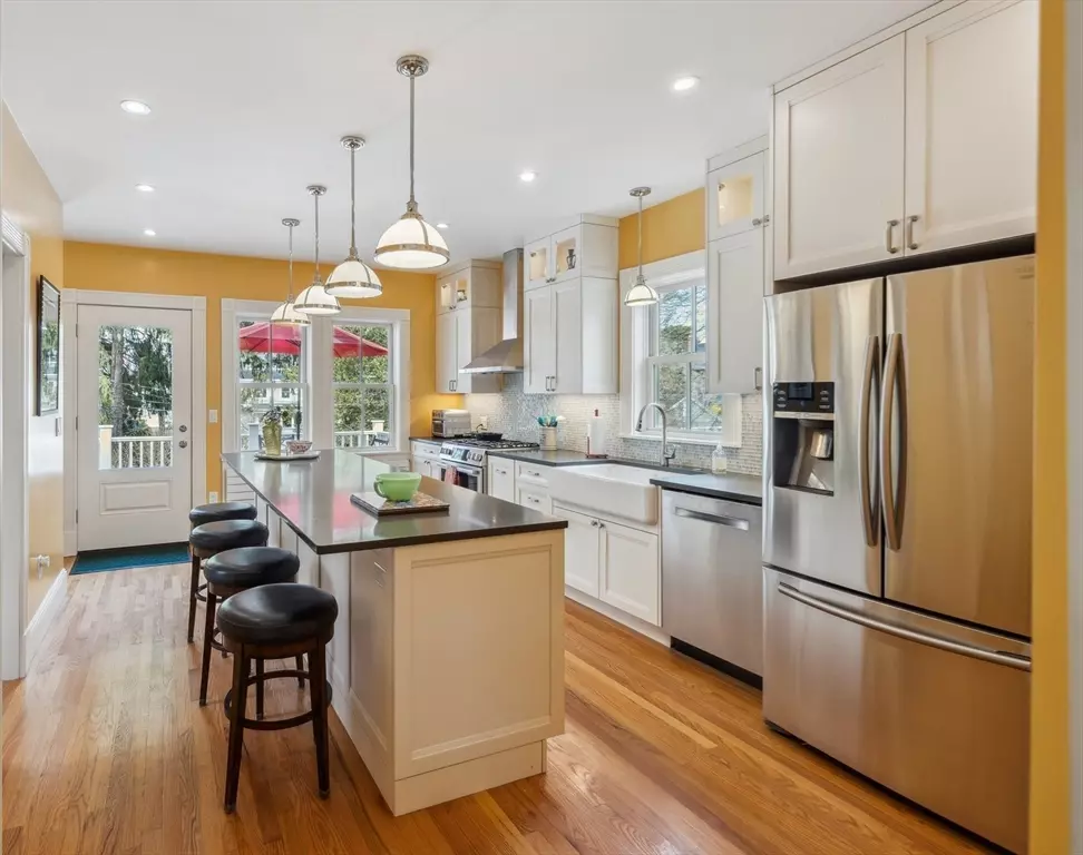 Boston, MA 02132,186 Park St