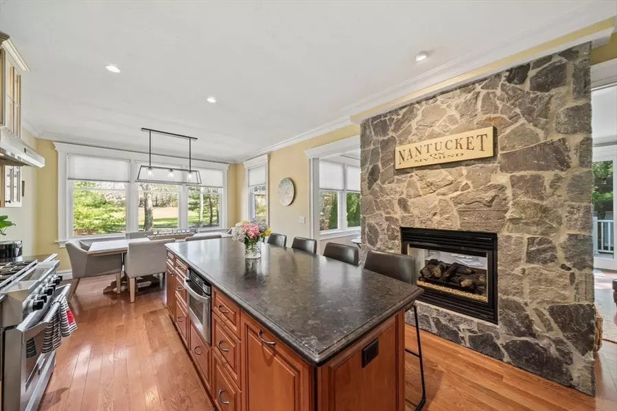 28 Quinns Way #28, Mashpee, MA 02649