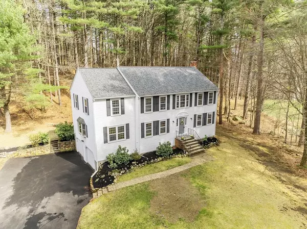North Andover, MA 01845,284 Summer St