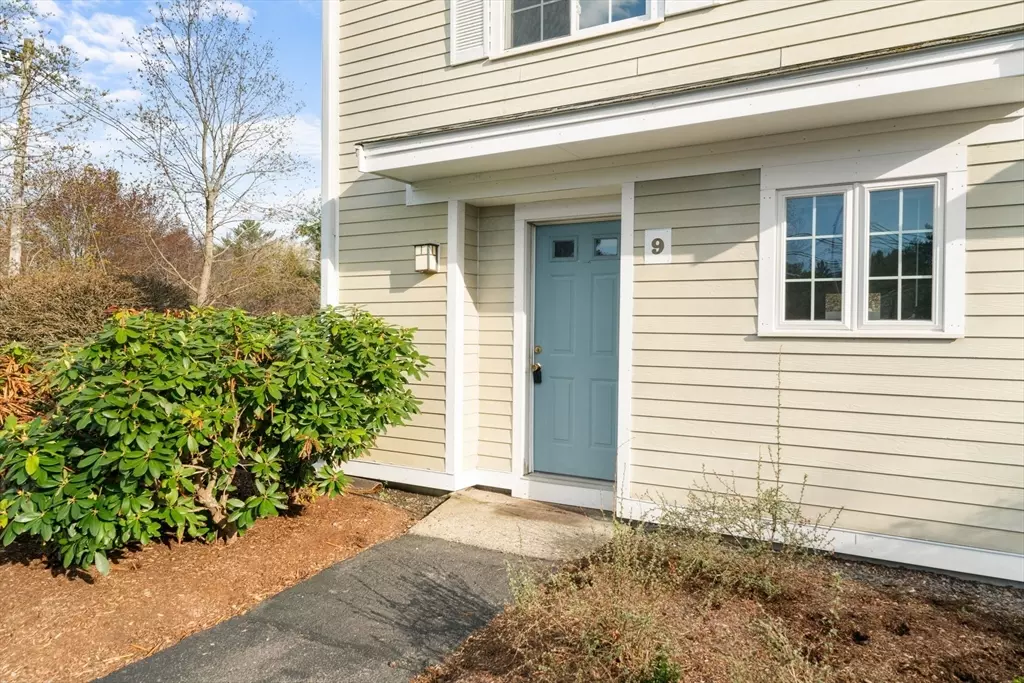 Easton, MA 02375,11 Nancy Road #9