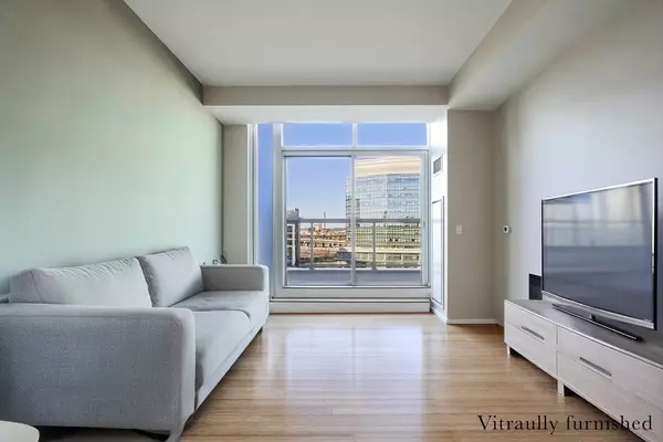 Cambridge, MA 02141,2 Earhart St #915