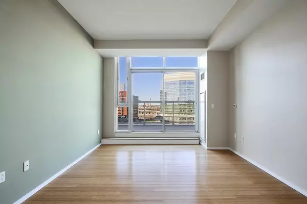 Cambridge, MA 02141,2 Earhart St #915