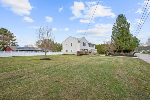 Oxford, MA 01540,8 Mayfair Circle