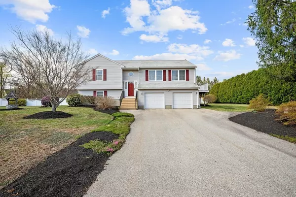 Oxford, MA 01540,8 Mayfair Circle