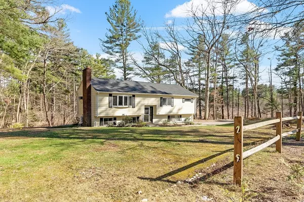Carlisle, MA 01741,178 Brook St