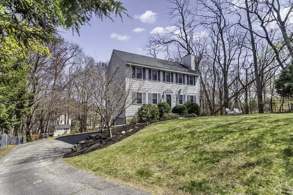 7 Bowdoin Dr, Haverhill, MA 01830