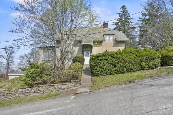 2 Dodge Avenue, Worcester, MA 01606