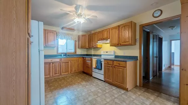 Tyngsborough, MA 01879,211 Lakeview Ave