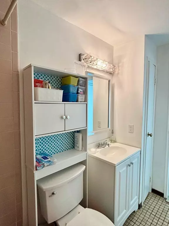 Revere, MA 02151,175 Ward St #35