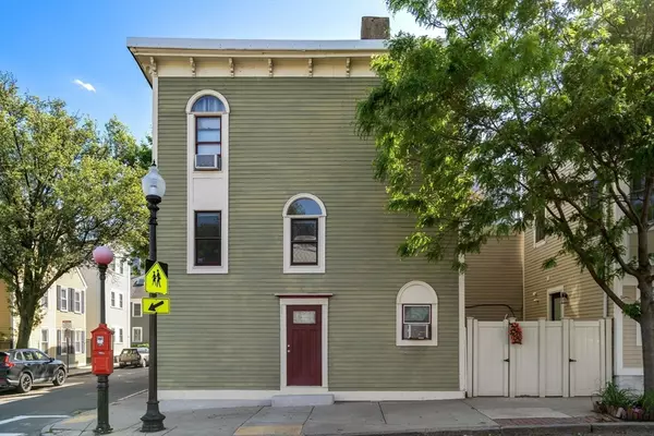 226 Bunker Hill St, Boston, MA 02129