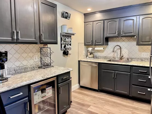 North Reading, MA 01864,46 Main St #14