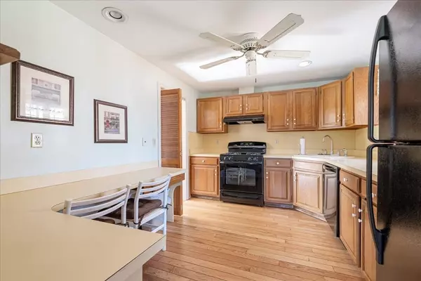 Norwood, MA 02062,3 Greenwich Rd