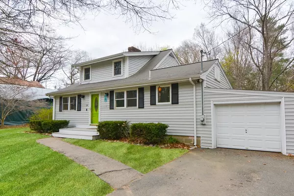Wrentham, MA 02093,19 Lloyd Ave