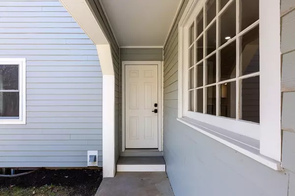 Barnstable, MA 02635,148 Hollow Road