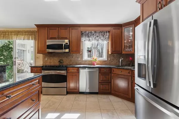 Belchertown, MA 01007,26 Juckett Hill Dr