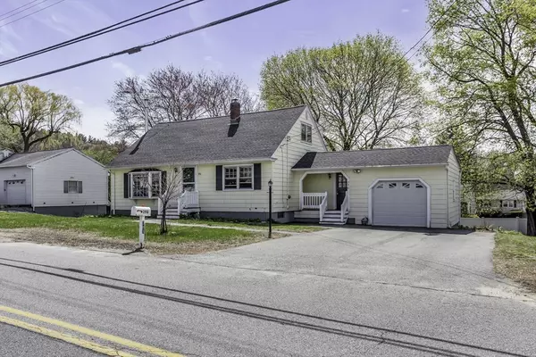 Methuen, MA 01844,396 Oak St