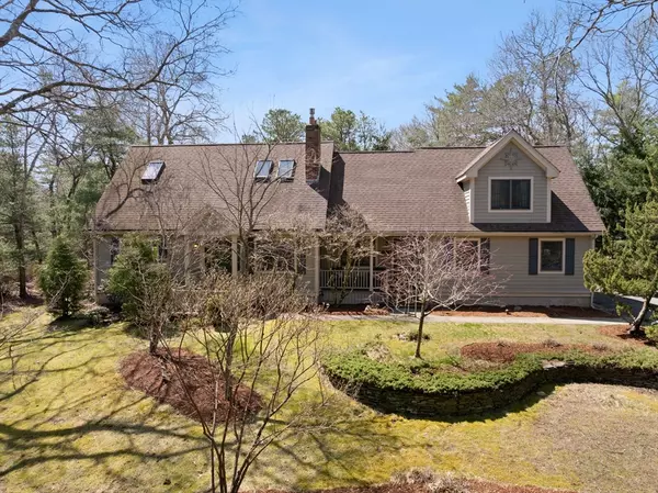 Lakeville, MA 02347,26 W Vaughan St