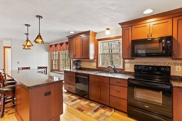 Groton, MA 01450,9 Old Homestead