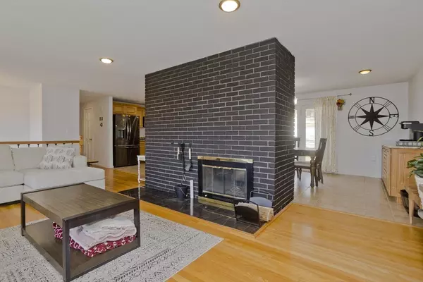 Southwick, MA 01077,62 Davis Rd