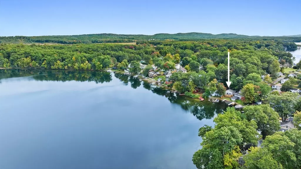 Southwick, MA 01077,27 Lakeview St