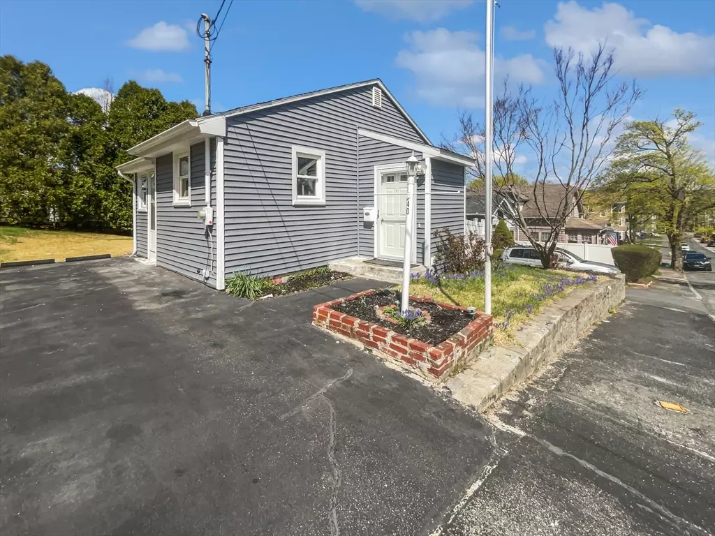 Worcester, MA 01607,40 Kosta St