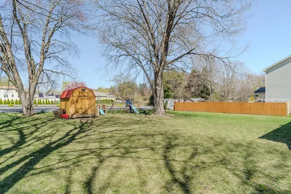 Greenfield, MA 01301,20 Mclellan Ln
