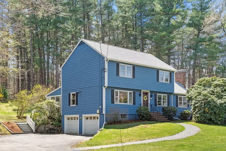 15 Foley Drive, North Reading, MA 01864