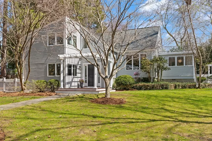 325 Old Marlboro Rd, Concord, MA 01742