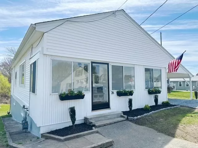 28 Wheatfield Ave, Swansea, MA 02777