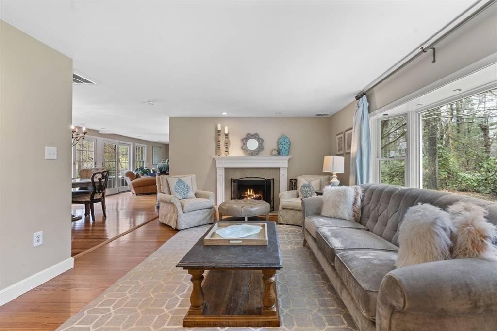 Wayland, MA 01778,214 Glezen Lane
