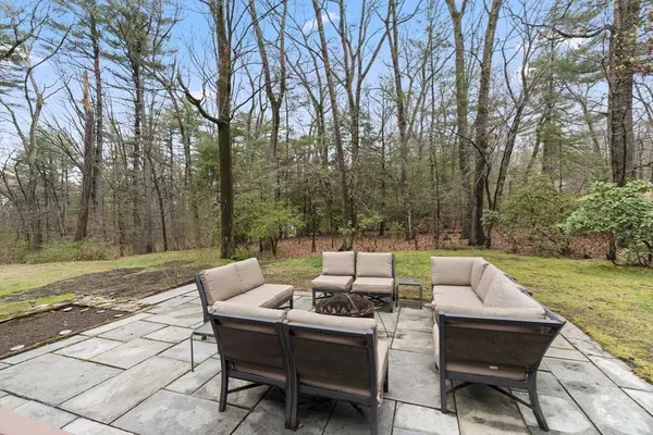 Wayland, MA 01778,214 Glezen Lane