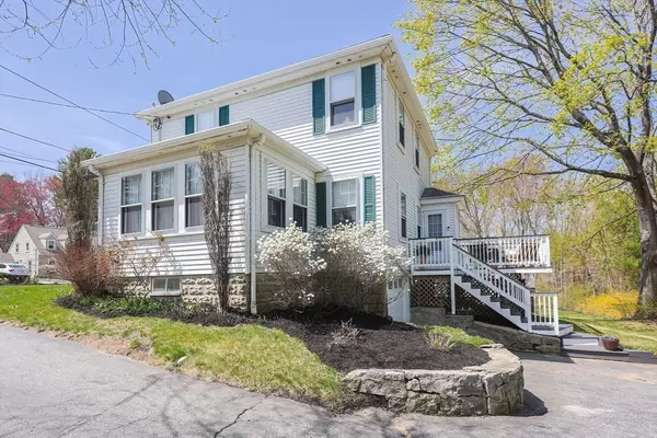 Uxbridge, MA 01569,26 Marywood St