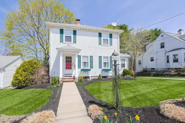 26 Marywood St, Uxbridge, MA 01569