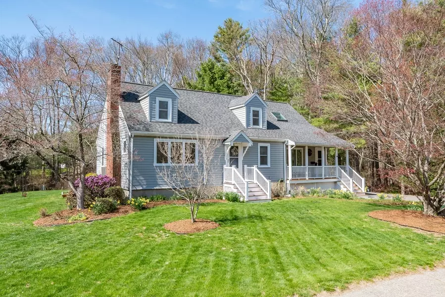 80 Smith Avenue, Walpole, MA 02081