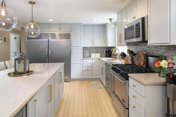 Easton, MA 02375,464 Bay Road