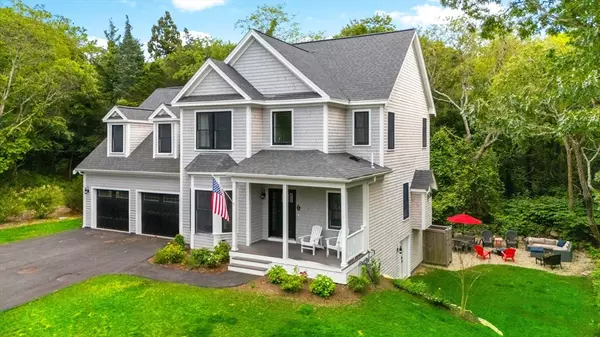 Falmouth, MA 02540,4 Charles Ln
