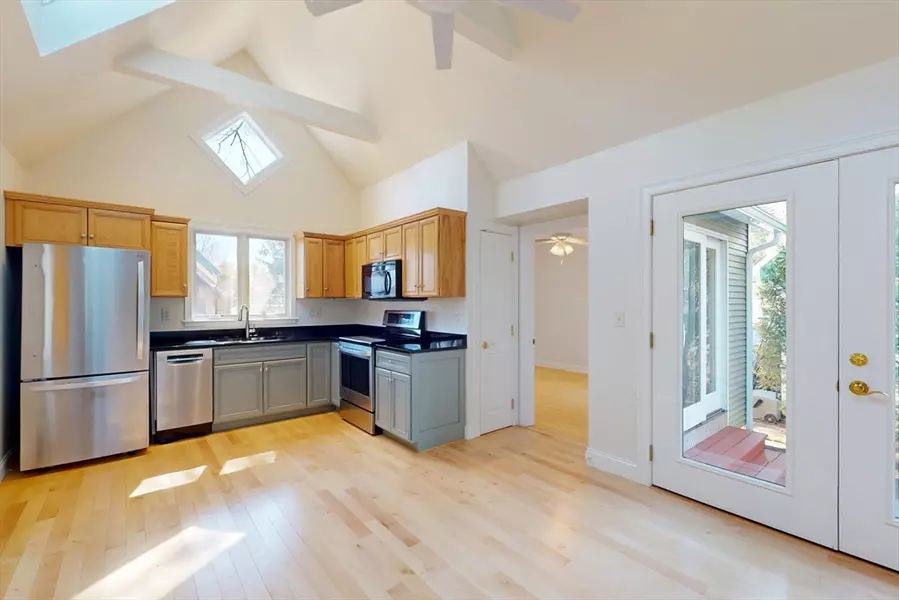 59 Laurel Park #59, Northampton, MA 01060