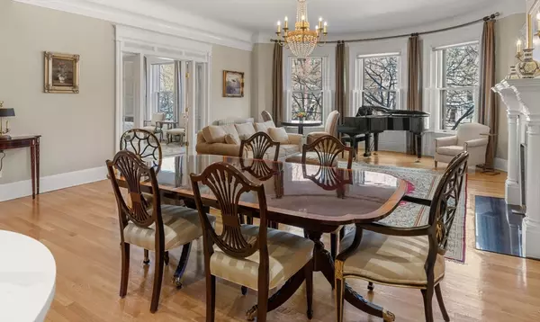 Boston, MA 02155,290 Commonwealth Avenue #5
