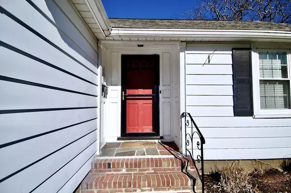 Swampscott, MA 01907,28 Bristol Ave