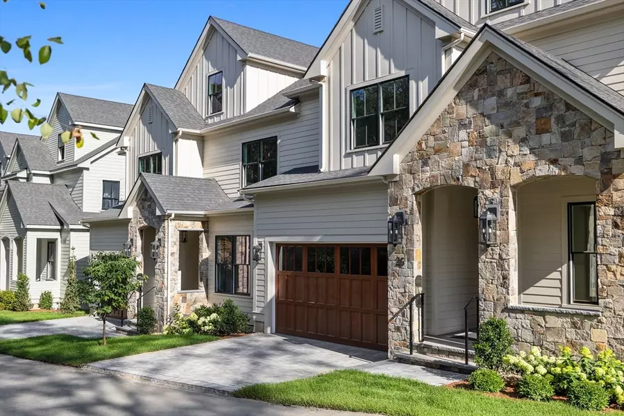 26 Common Court, Lexington, MA 02421