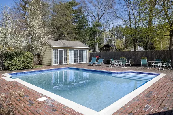 Hingham, MA 02043,28 Liberty Pole Road