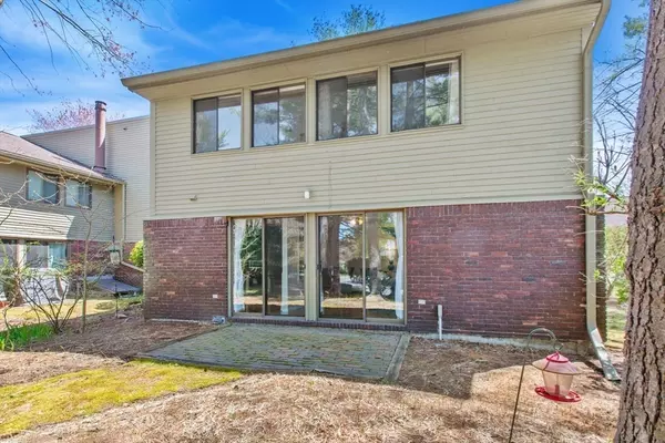 243 Pinecone Strand #243, Acton, MA 01718