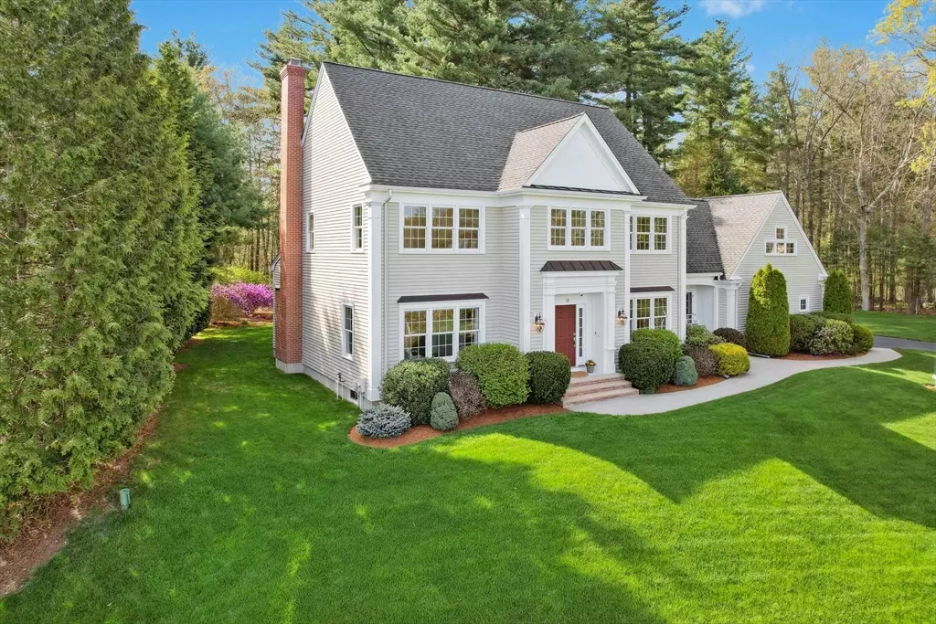 Grafton, MA 01536,15 Glenwood Ln