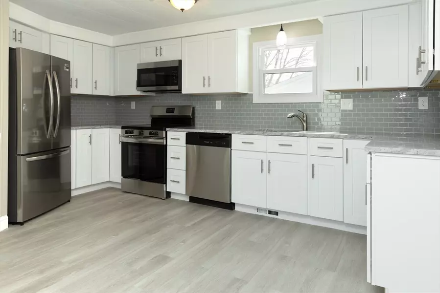 7 Silver Birch Lane, Kingston, MA 02364