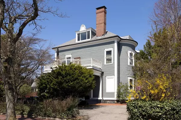 337 Harvard St ##3, Cambridge, MA 02139