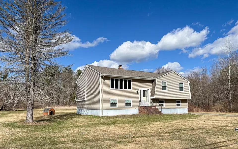 400 Foster St, North Andover, MA 01845