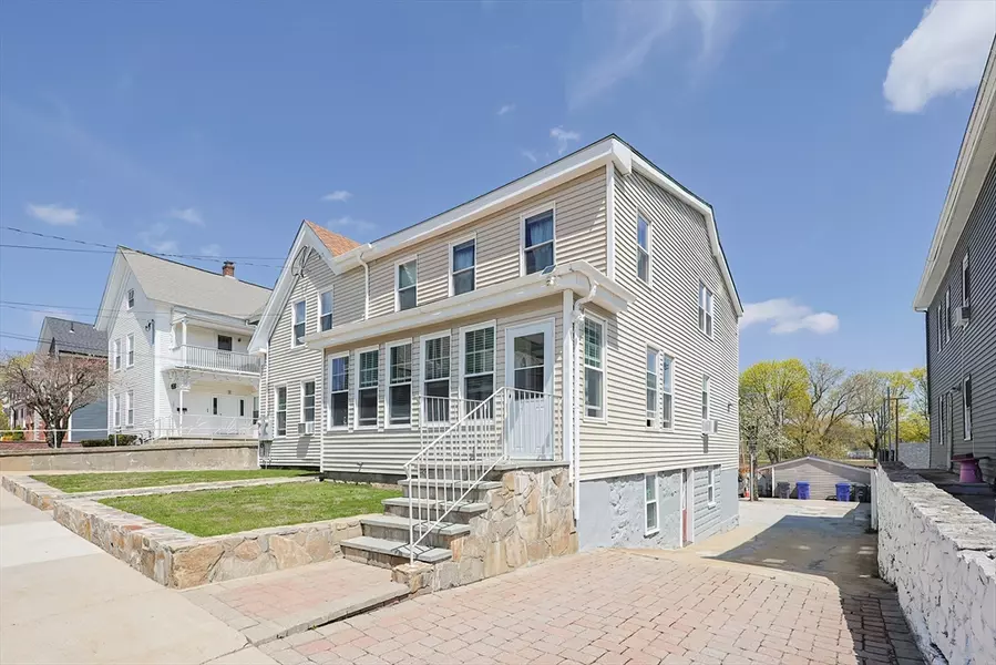 21 Sumner St, Milford, MA 01757